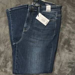 Judy Blue Janson Cropped Slim 13/31 NWT